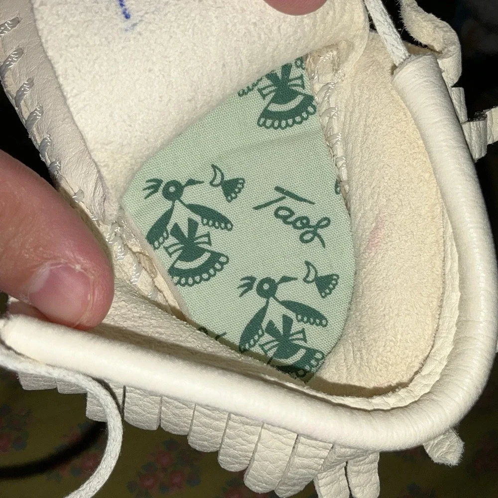VTG TAOS BABY INFANT DEER SKIN LEATHER BEADED MOCCASINS SHOES SZ 1 NATIVE INDIAN